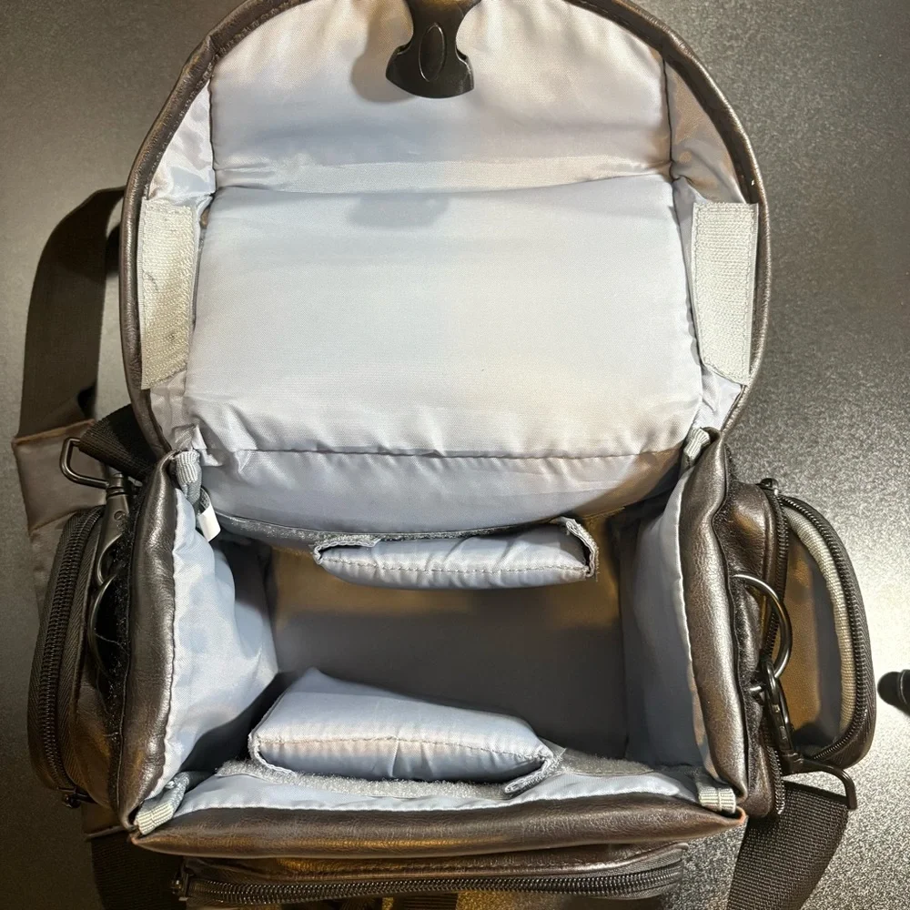 Black and Gray Messenger Bag with Adjustable Strap‎